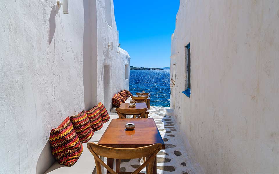 shutterstock_428965384_Mykonos.jpg