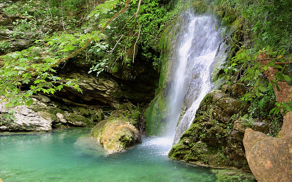 KYTHIRA_KATARAKTIS_FONISSAS.jpg